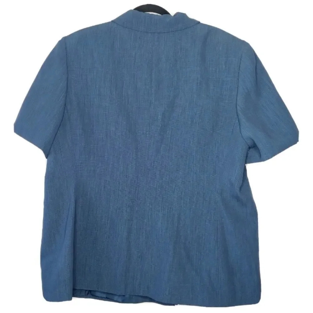 EXECUTIVE COLLECTION BLOUSE - Picture 2 of 5